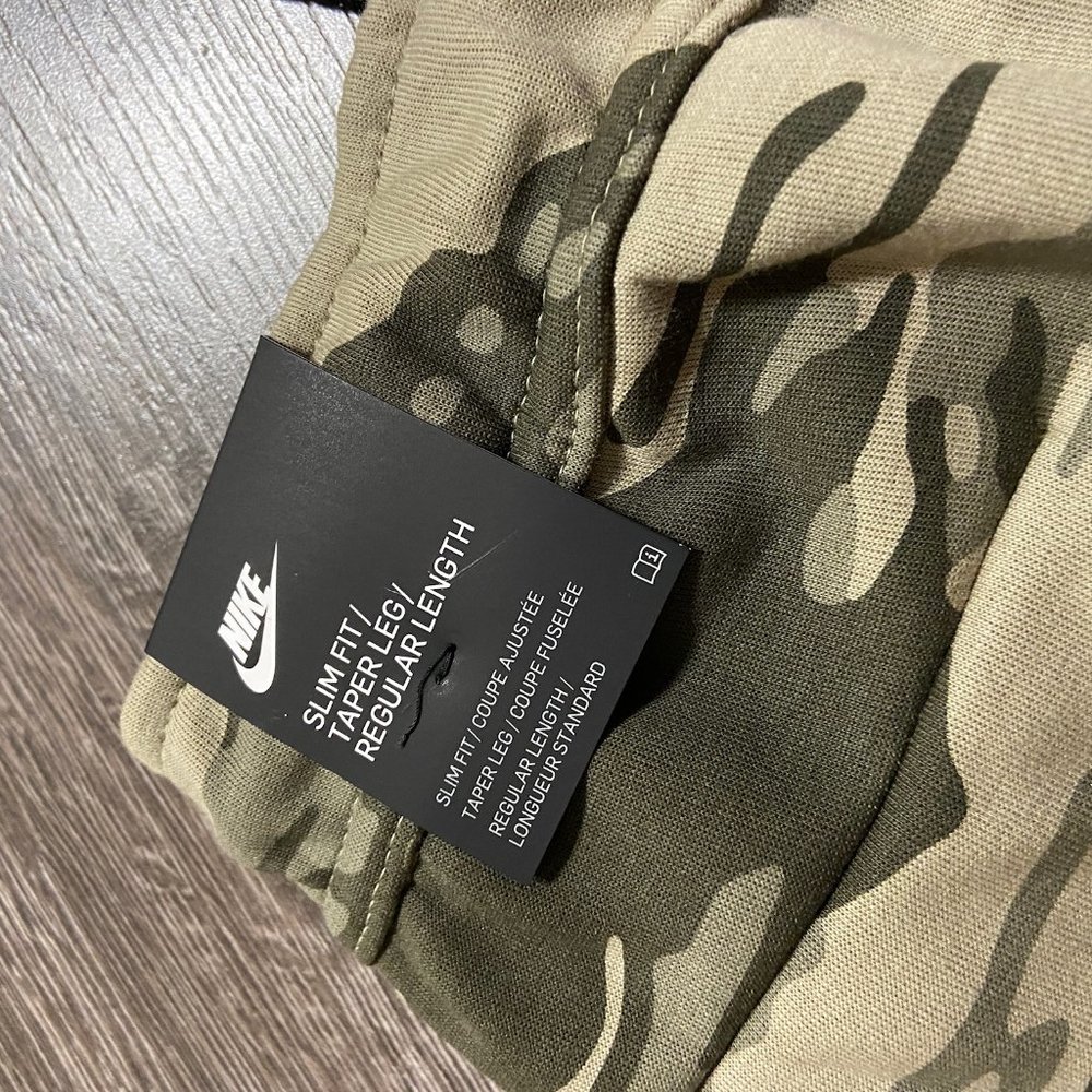 New Nike Sportswear Tech Fleece Printed Camo Joggers Pants Mens CU4497-342 NEW - Picture 3 of 11